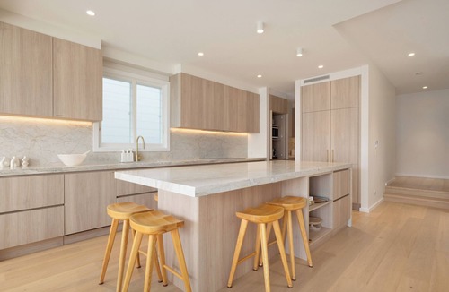 Freshwater House | The Freshie House - Gorgeous Coastal Lux
