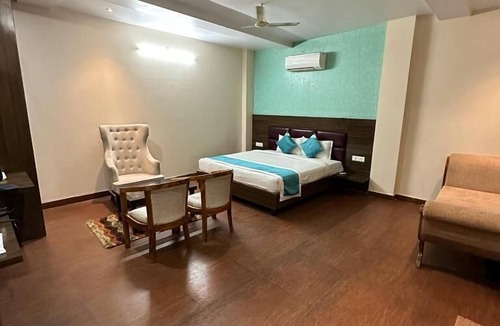 Gomti Nagar Hotel | The Gayatri Palace