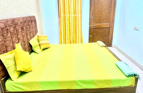 Varanasi Hotel | The Girdhari Varanasi