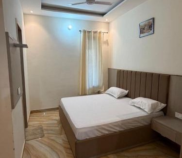 Amritsar Apartment | The Golden Gateway