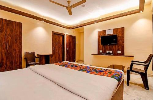 Kalighat Hotel | The Golden Orchid