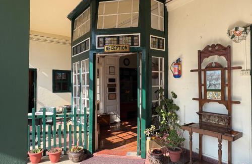 Mallital Hotel | The Grand Hotel, Nainital