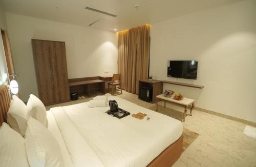 Chandrapur Hotel | The Grand Icon