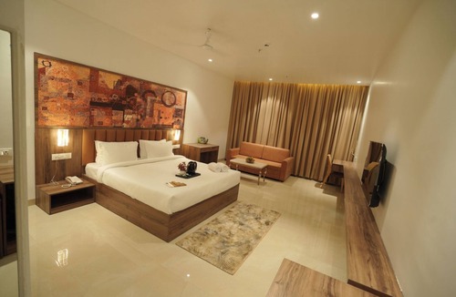 Chandrapur Hotel | The Grand Icon