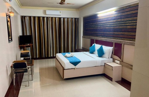 Madiwala Hotel | The Grand Krishna Rooms