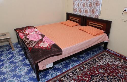 Hyderabad Apartment | THE GUEST HOUSE - 3 BHK AC for 5-10 Guests for Families & Friends