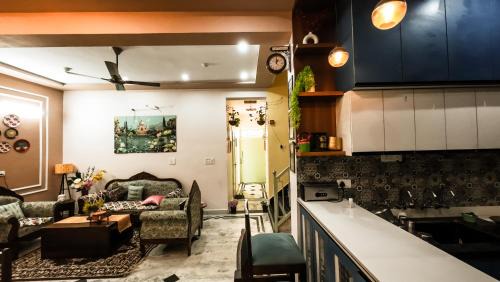 Agra House | The Gulmohar Villa