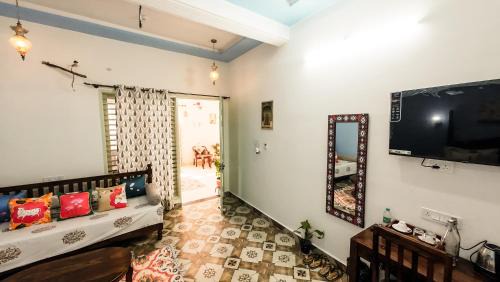 Agra House | The Gulmohar Villa