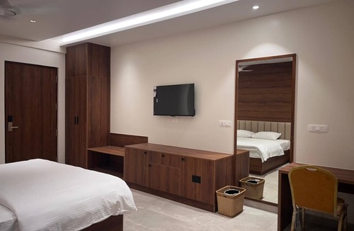 Kadur Hotel | The Heritage Convention Hall and Rooms