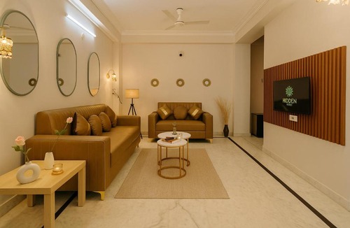 Banjara Hills Apartment | The Hidden Gem - 1BHK with Indoor Canopy, Ambient Lighting, Wifi, Smart TV & AC