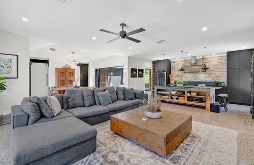 Crescent Head House | The House @ Crescent – Where Coastal Elegance Meets Mountain Serenity