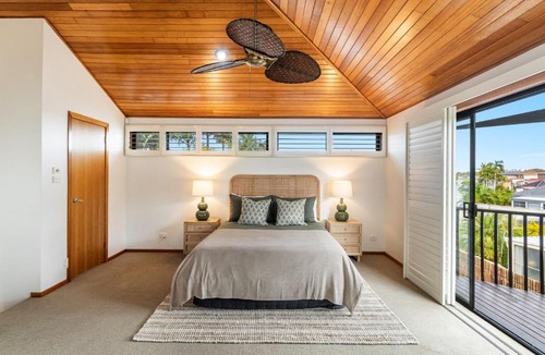 Yamba House | THE Islander - Waterfront with Pool - Holiday Yamba