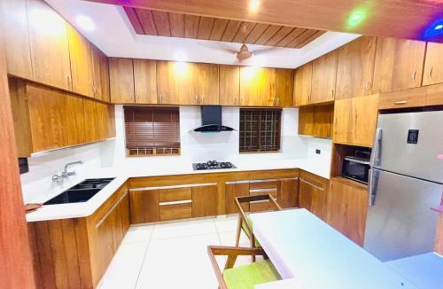 Kumarakom Villa | THE iVORY VILLA