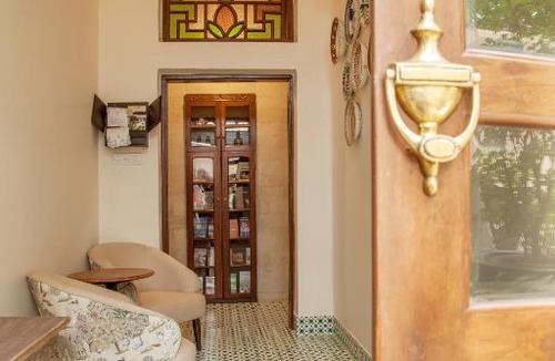Ballygunge Bed & Breakfast | The Ivy House