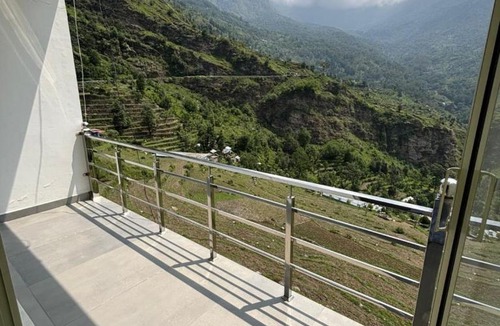 Chamoli Hotel | The Jade Inn