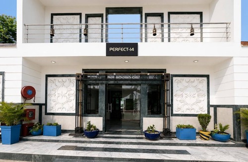 Kanpur Hotel | The K D Resort
