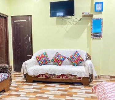 Gobind Dham House | The Kuari crown Home stay