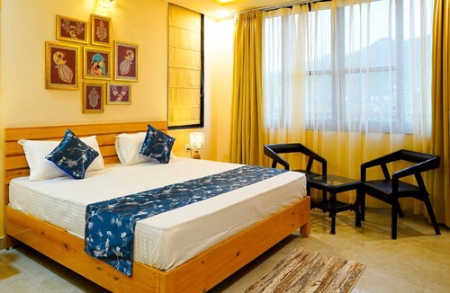 Bhimtal Hotel | The Lakemont Villa