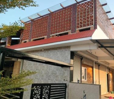 Kamalapur House | The Loft -Aadhya Homestay Hampi