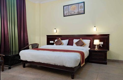 Bhimtal Hotel | The Luv Hill Hotel And Cafe