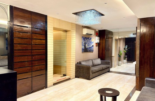 Wellington Pier Hotel | The Majlis Hotel - Near Taj Hotel Colaba