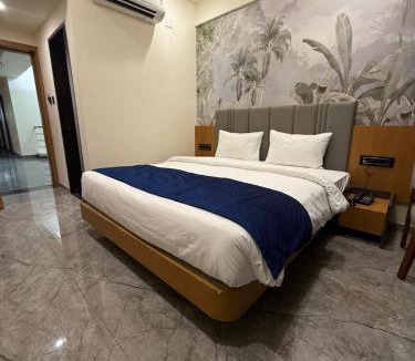 Dwarka Hotel | The Malay comfort- Hotel Dwarka residency