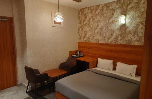 Jabalpur Hotel | The Namah Hotel