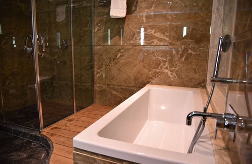 Gwalior Hotel | The Narayanam Hotel