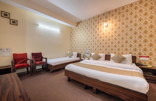 Kufri Hotel | The Nature Trail Kufri l Family Events I Multi Cuisine Restaurant l Sky Bonfire l Lift l Power Backup l Free Parking l Kufri By Exotic Stays