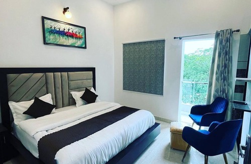 Haldwani Hotel | The Nines Hotel & Restro