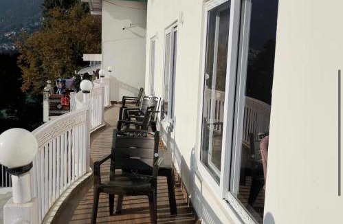 Mallital Hotel | The Oak Cottage Nainital