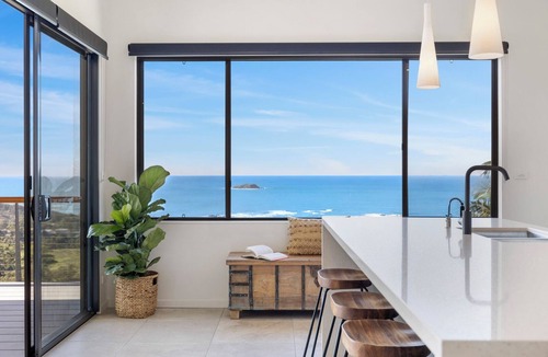 Korora House | The Outlook at Sapphire - Coastal Luxury, Private Plunge Pool, Pet Friendly