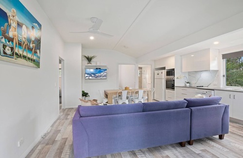 Mylestom Cabin | The Palm: A Serene and Secluded Holiday Retreat Escape