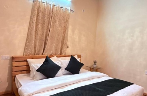 Bhowali Hotel | The Peach Hillside By Royal Collection