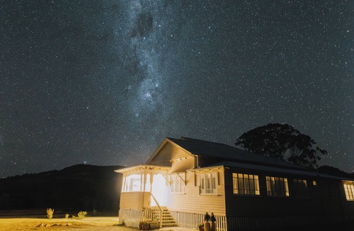 Tenterfield House | The Perfect Pink Queenslander in the High Country