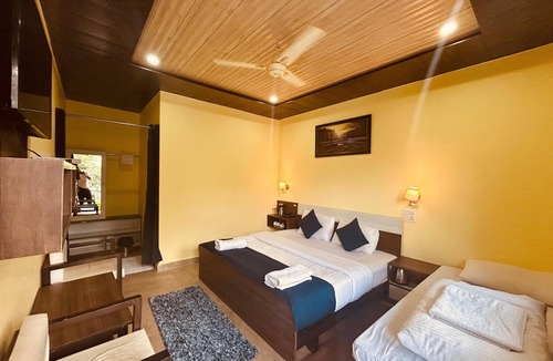 Narainkoti Resort | The Pines Mountain View