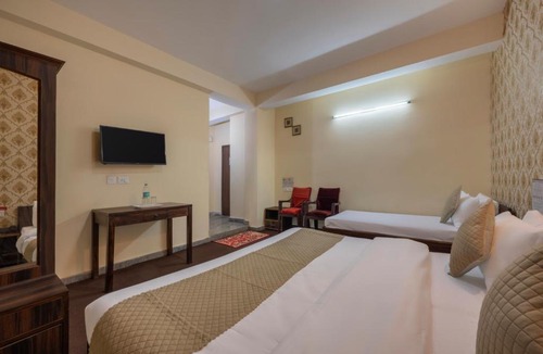 Fagu Hotel | The Prakriti Regency Kufri l Lift l Comfortable And Spacious Rooms l Free Wifi, Free Parking l Enjoy Fresh Mountain Air l Managed By Exotic stays