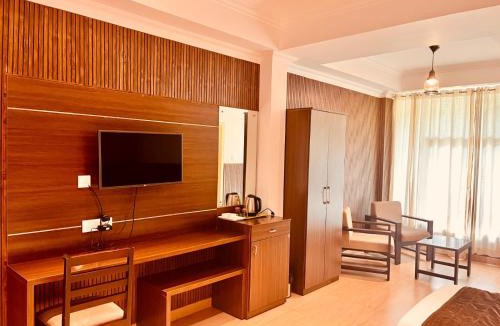 Devikolam Hotel | The Raarees Mist Resort, Munnar - Nested in Nature's Lap