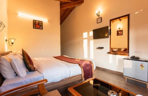 Bhowali Hotel | The Raikwals, Near Kainchi Dham