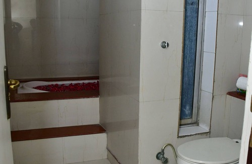 Kanpur Hotel | THE RASS HOTEL