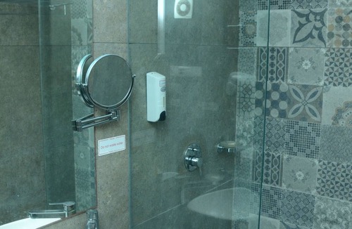 Valsad Hotel | The Regal Banquets and Rooms