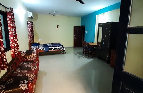 Morjim House | The Relic (Serviced Apartment with private balcony and kitchen.)