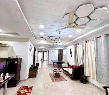 Kanpur Apartment | The Reunion