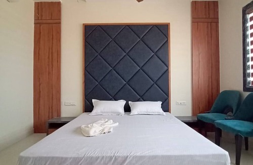 Shikohabad Hotel | The Ritu's Resort Shikohabad