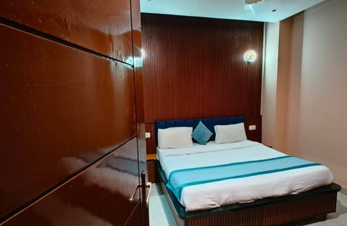 Bareilly Hotel | The Royal Hotel