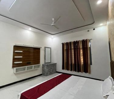 Saharanpur Hostel | The Royal Resort