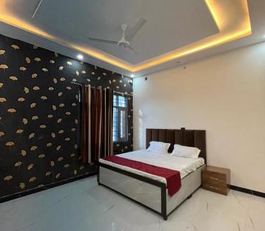 Saharanpur Hostel | The Royal Resort