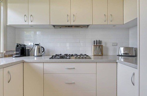 Bletchington Apartment | The Sampson Haven CBD Fringe Pets Welcome