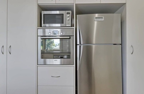 Bletchington Apartment | The Sampson Haven CBD Fringe Pets Welcome