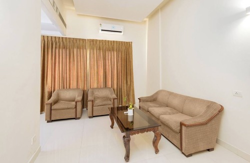 Kochi Hotel | THE SENATE HOTEL BY ADDON